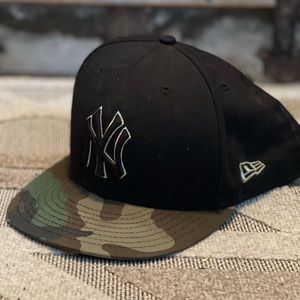 Camo Yankees hat